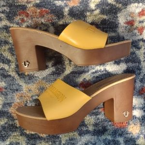 True Religion leather womens Sandals size 9
